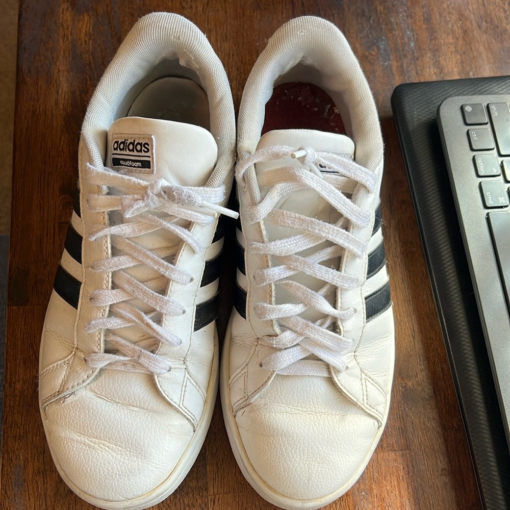 Adidas cloud foam sneakers size 9